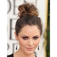 Katherine McPhee's messy top knot. http://www.cosmopolitan.com/hairstyles-beauty/golden-globes-2013-makeup-and-hair#slide-20