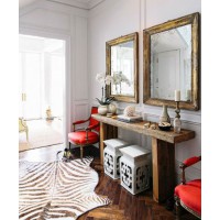 Work with clashing elements. Source: Lonny Magazine via DecorPad. http://www.decorpad.com/photo.htm?photoId=115025&index=2&currentPage=3&spaceId=12