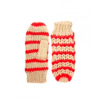 The must-have mittens: Pieces Bellis Mittens from Asos. Were $28.03, now $7.88. http://www.asos.com/au/Pieces/Pieces-Bellis-Mittens/Prod/pgeproduct.aspx?iid=2403549&cid=1929&Rf997=4079,4080,4081,4144&sh=0&pge=0&pgesize=204&sort=-1&clr=Peach